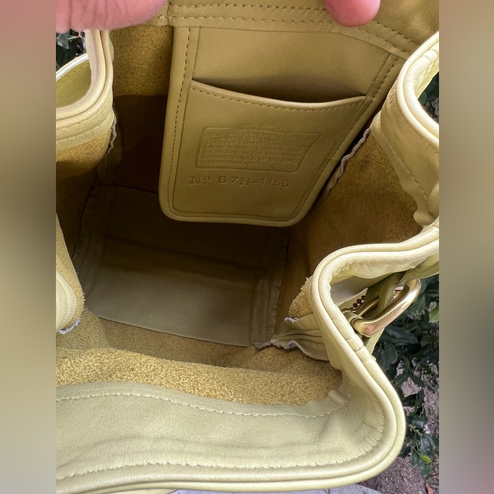 COACH Vintage Belted Soho pouch in leaf (lime green) Leather Bucket Bag - Picture 8 of 13